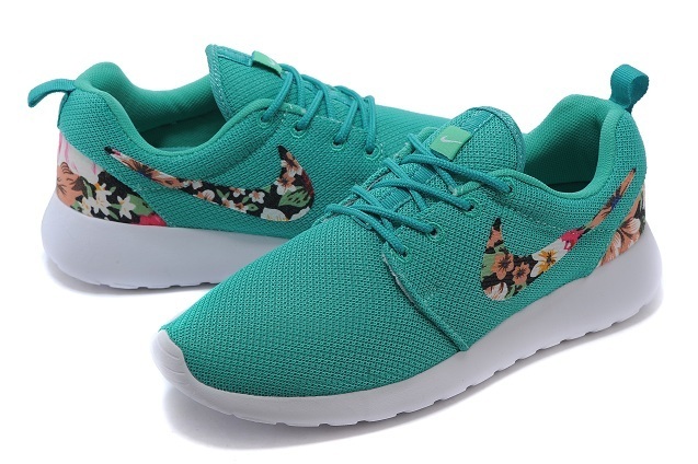 2015 Nike Roshe Run Green White Women Shoes - Click Image to Close