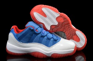 Air Jordan 11 Low Custom Knicks