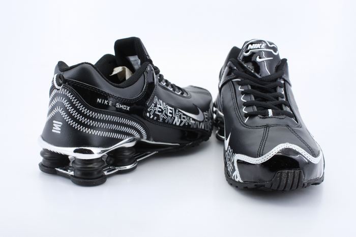 Nike Shox R4 Shoes Black White