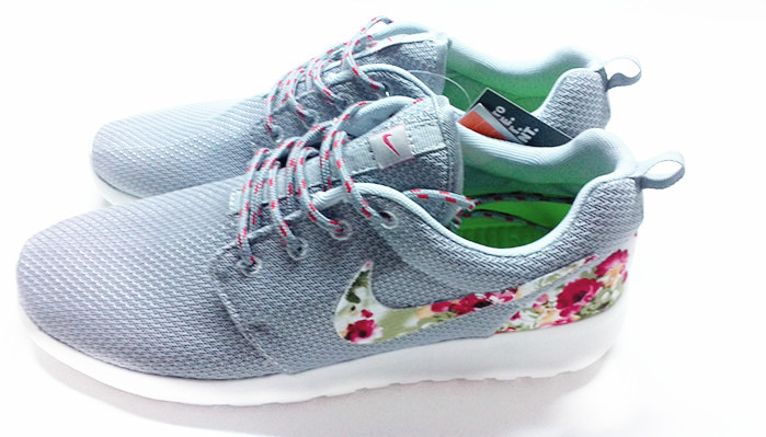 New Nike Roshe Run Light Grey Follow Shoes - Click Image to Close