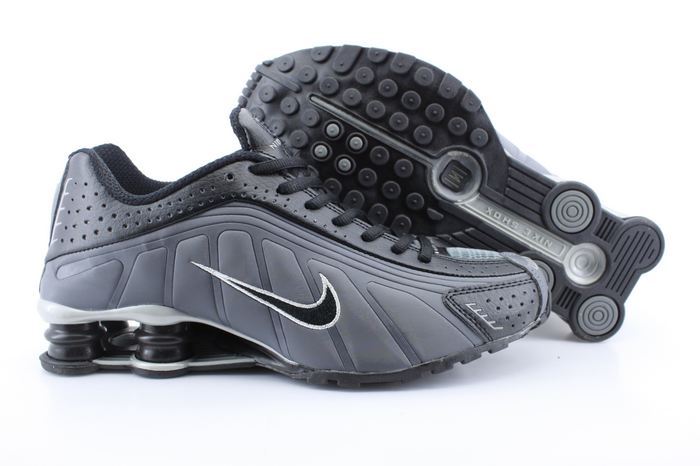 Men's Nike Shox R4 Black Carbon Grey Shoes