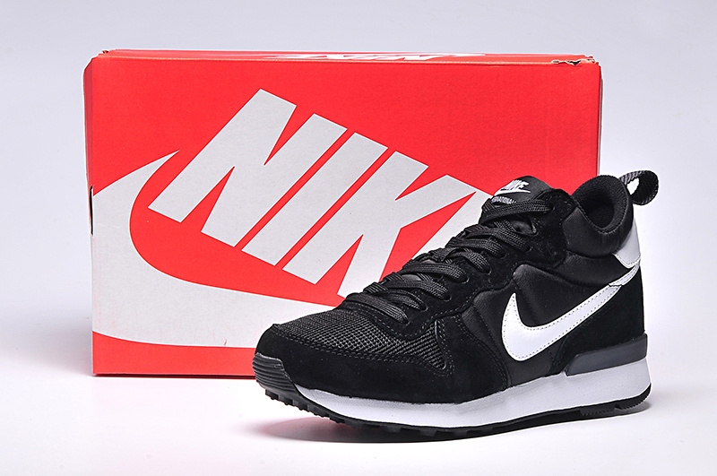 Nike 2015 Archive Black Shoes