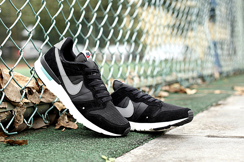 Nike 2015 Archive Black White Shoes