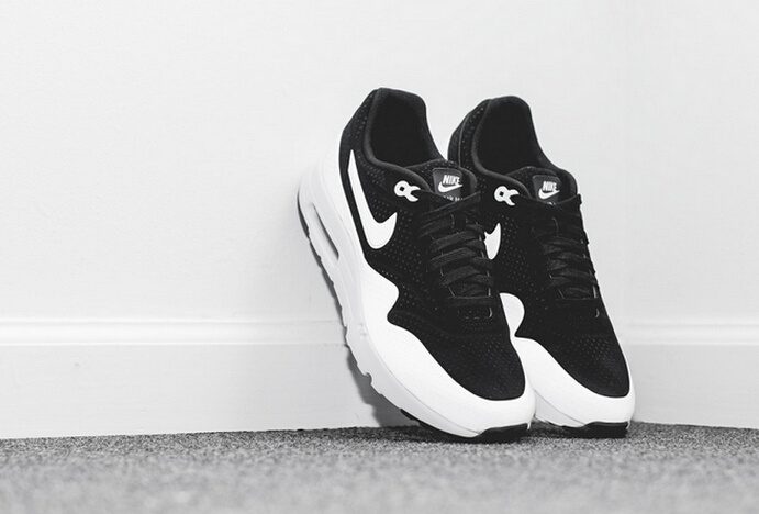 Limited Nike Air Max 1 Ultra Moire Black White Shoes