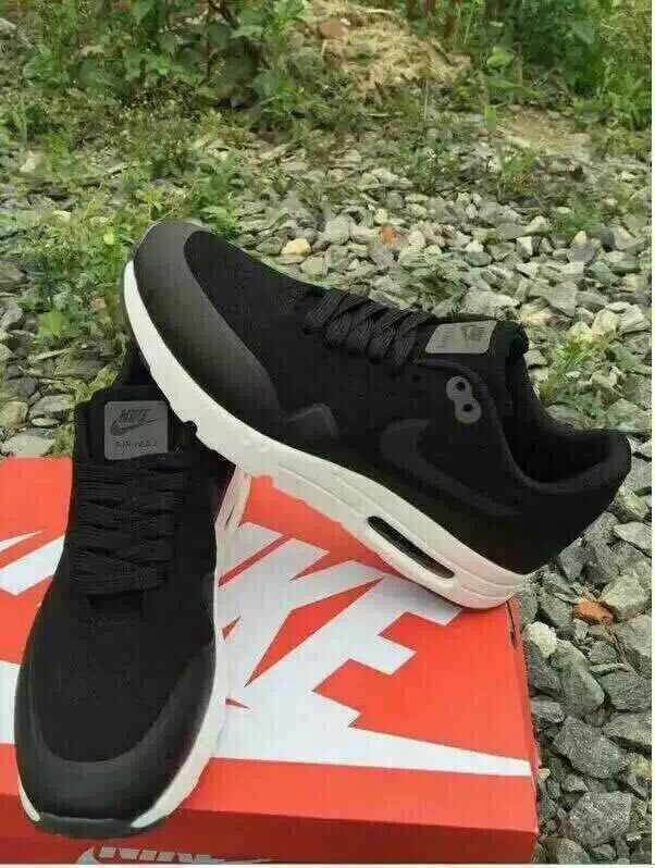 Limited Nike Air Max 1 Ultra Moire Black White Shoes - Click Image to Close