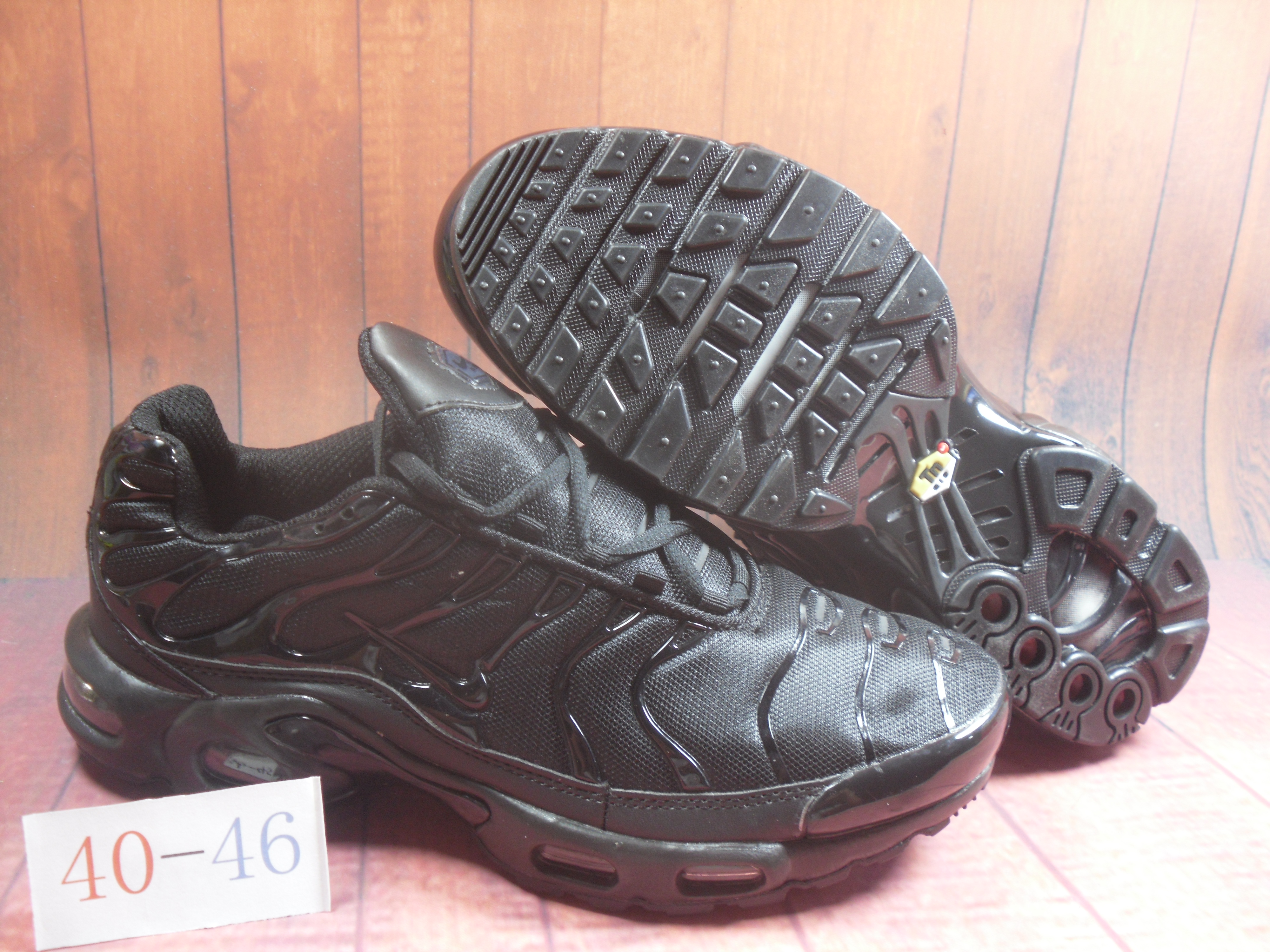 Nike Air Max Plus TN All Black Shoes