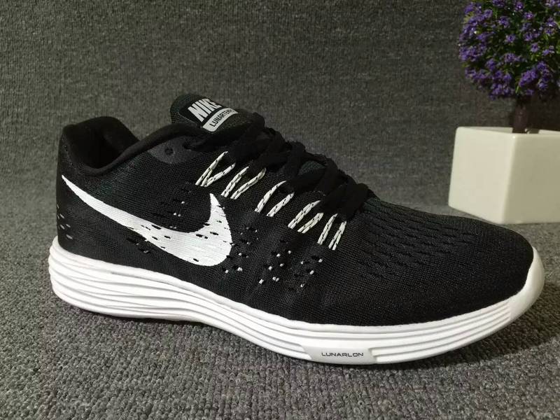 Women Nike Lunartempo 21