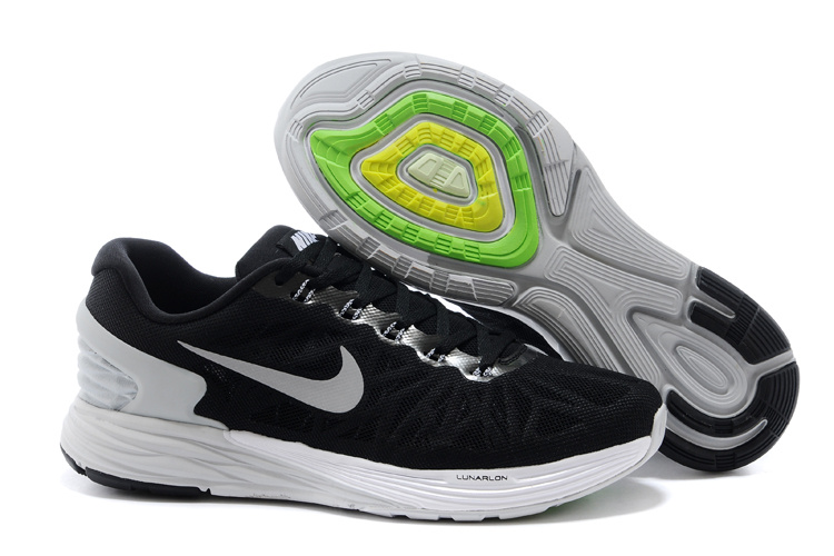 Nike Moofall 6 Black White Sport Shoes - Click Image to Close