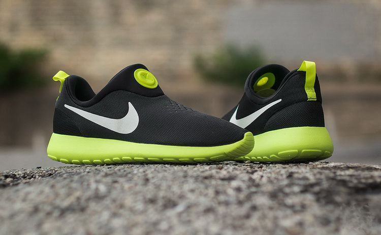 Nike Rosherun Slip On Black Green White Swoosh Shoes - Click Image to Close