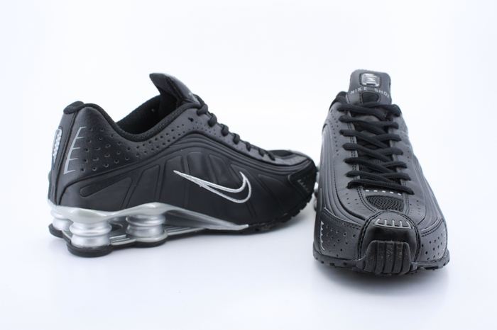 Nike Shox R4 Shoes Black White Air Cushion