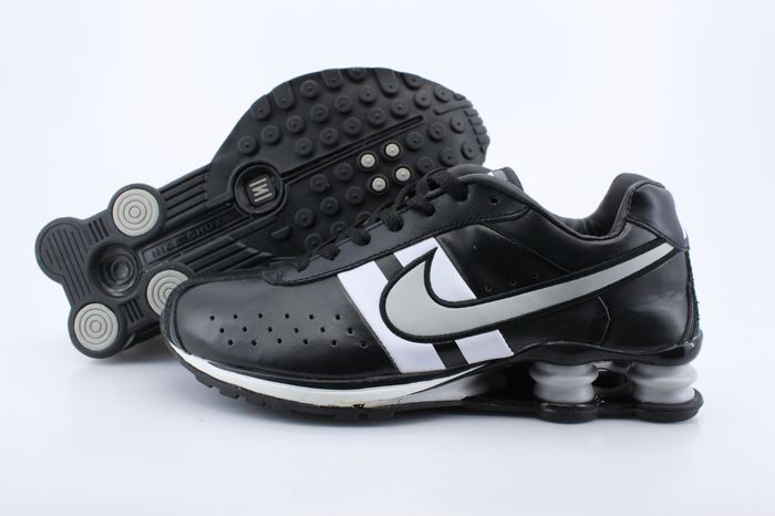 Nike Shox R4 Shoes Black White Big Swoosh