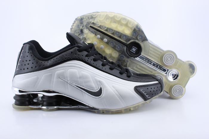 Nike Shox R4 Shoes Black White Black Swoosh