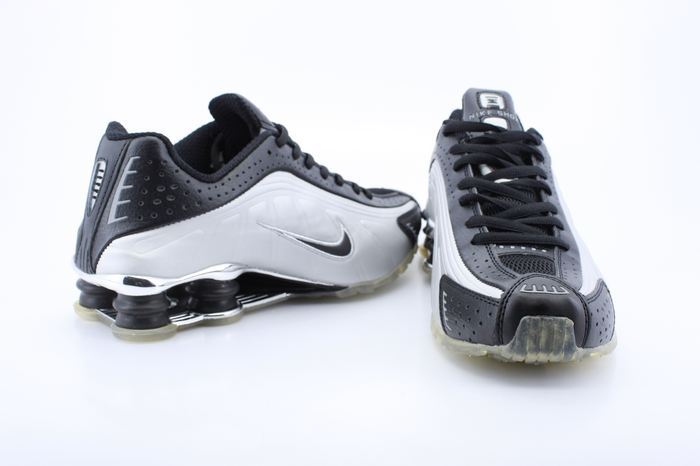 Nike Shox R4 Shoes Black White Black Swoosh